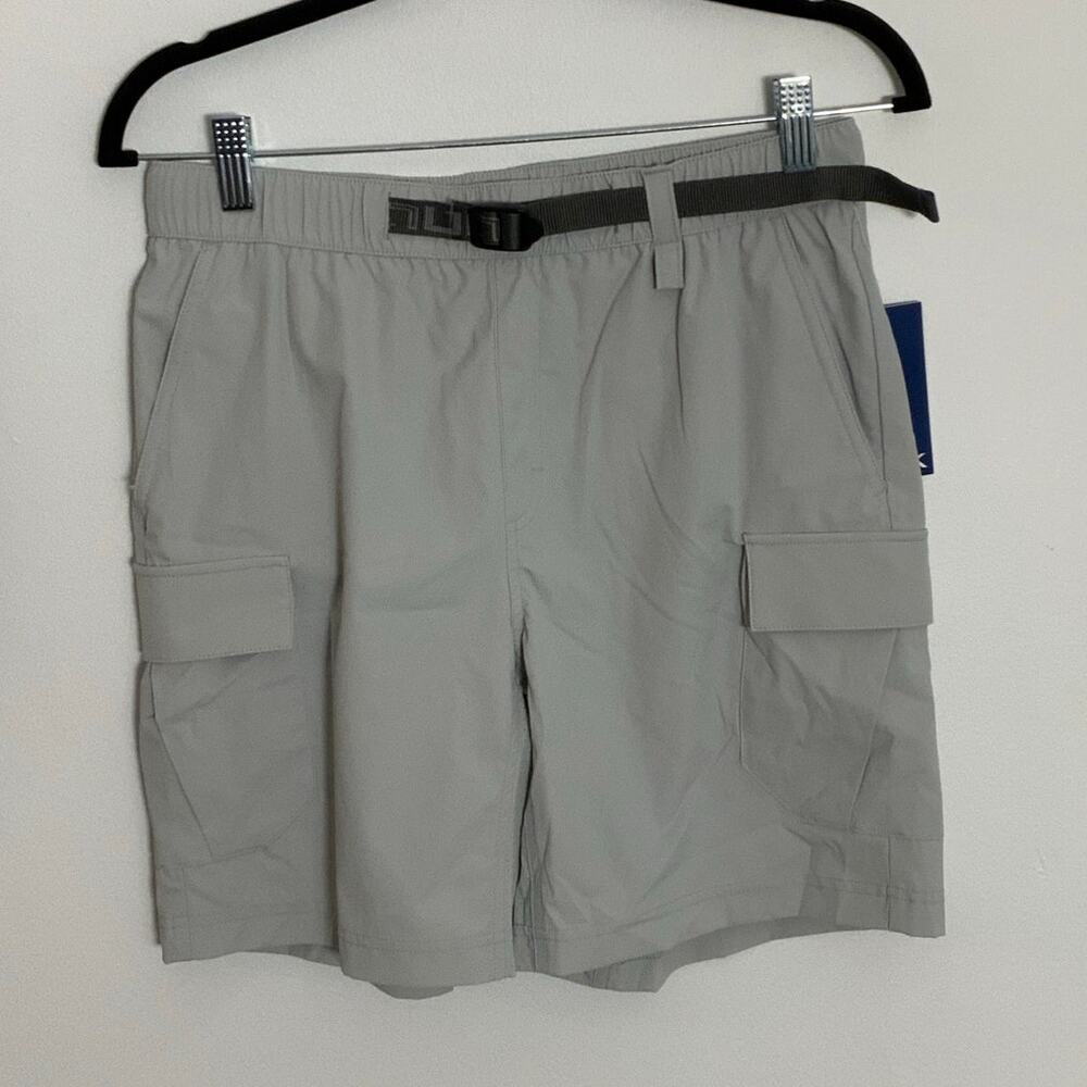 Huk Creekbed cargo shorts NWT size small 7" inseam fishing